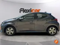 Usado Toyota Yaris Business Edition 116 CV (85 kW) 2025 Gris Utilitario
