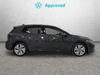 Usado VW Golf VIII 115 CV (84 kW) 2025 Gris / plata Berlina