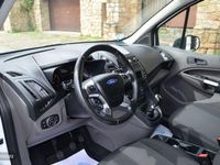 Usado Ford Tourneo Trend 100 CV (73 kW) 2022 Blanco Familiar