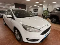 Usado Ford Focus Trend+ 120 CV (88 kW) 2017 Blanco Berlina