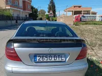 Usado Mercedes C220 143 CV (105 kW) 2001 Gris / plata Berlina