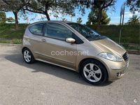 Usado Mercedes A180 Avantgarde 109 CV (80 kW) 2005 Beige Berlina
