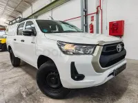 Usado Toyota HiLux 150 CV (110 kW) 2021 Blanco Pickup/Camioneta