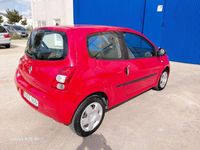 Usado Renault Twingo Dynamique 86 CV (63 kW) 2009 Rojo Utilitario