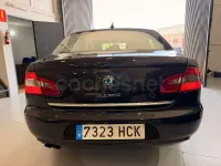 Usado Skoda Superb Comfort 140 CV (102 kW) 2011 Marrón Berlina