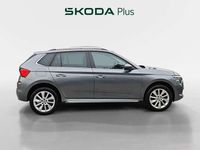 Usado Skoda Kamiq Ambition 110 CV (80 kW) 2022 Gris SUV