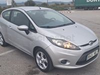 Usado Ford Fiesta Trend 95 CV (69 kW) 2011 Gris / plata Utilitario