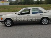 Usado Mercedes 190 94 CV (69 kW) 1991 Beige Berlina