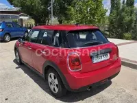 Usado Mini ONE 102 CV (75 kW) 2018 Rojo Utilitario