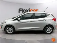 Usado Ford Fiesta Active 85 CV (62 kW) 2018 Gris Utilitario