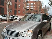 Usado Mercedes C220 Elegance 150 CV (110 kW) 2006 Gris / plata Berlina