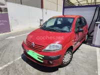 Usado Citroën C3 75 CV (55 kW) 2004 Rojo Berlina