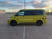 Usado VW Multivan 150 CV (110 kW) 2017 Amarillo Monovolumen
