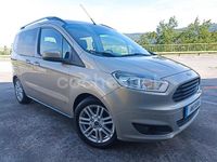 Usado Ford Tourneo Courier Ambiente 95 CV (69 kW) 2015 Beige Monovolumen