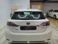 Usado Lexus CT200h 136 CV (100 kW) 2011 Blanco Utilitario