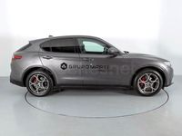 Usado Alfa Romeo Stelvio Sprint 190 CV (139 kW) 2021 Gris / plata SUV