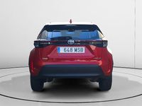 Usado Toyota Yaris Hybrid Active 116 CV (85 kW) 2024 Blanco SUV