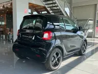 Usado Smart ForTwo Electric Drive Passion 60 kW (82 CV) 2020 Negro Coupe