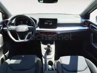 Usado Seat Arona FR 115 CV (84 kW) 2025 Gris / plata SUV