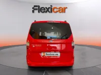 Usado Ford Tourneo Courier Trend 100 CV (73 kW) 2019 Rojo Monovolumen
