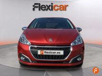 Usado Peugeot 208 Active 110 CV (80 kW) 2019 Rojo Utilitario