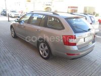 Usado Skoda Octavia Elegance 105 CV (77 kW) 2014 Beige Familiar