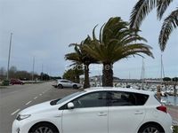 Usado Toyota Auris Hybrid Advance 136 CV (100 kW) 2014 Blanco Berlina