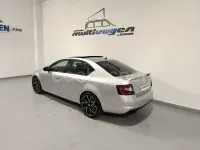 Usado Skoda Octavia RS 245 CV (180 kW) 2019 Gris / plata Berlina