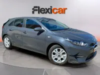 Usado Kia Ceed 136 CV (100 kW) 2023 Gris Utilitario
