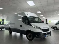 Usado Iveco Daily 160 CV (117 kW) 2023 Blanco Van