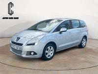 Usado Peugeot 5008 Active 112 CV (82 kW) 2012 Gris / plata Monovolumen