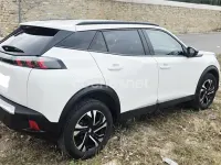 Käytetty Peugeot 2008 Allure 110 HP (80 kW) 2022 Valkoinen Katumaasturi
