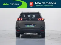 Usado Peugeot 5008 Allure 130 CV (95 kW) 2019 Verde SUV