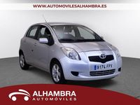 Usado Toyota Yaris Sol 87 CV (63 kW) 2007 Gris / plata Berlina