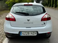 Usado Renault Mégane III Intens 115 CV (84 kW) 2014 Blanco Berlina