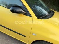 Usado Seat Ibiza Sport 100 CV (73 kW) 2004 Amarillo Utilitario