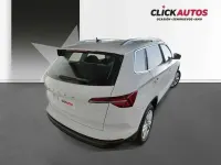 Usado Skoda Karoq Selection 150 CV (110 kW) 2025 Blanco SUV