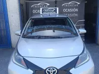 Usado Toyota Aygo X-play 69 CV (50 kW) 2017 Gris / plata Utilitario