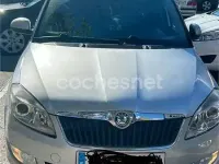 Usado Skoda Fabia 90 CV (66 kW) 2012 Gris / plata Berlina