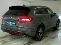 Usado VW Touareg 231 CV (169 kW) 2022 Gris / plata SUV