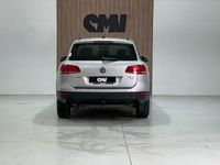 Usado VW Touareg 245 CV (180 kW) 2014 Gris SUV