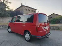 Usado VW Caravelle Comfortline 114 CV (83 kW) 2016 Rojo Van