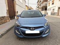Usado Hyundai i30 110 CV (80 kW) 2012 Azul Berlina