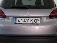 Usado Peugeot 2008 99 CV (72 kW) 2019 Gris artense SUV