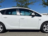 Usado Opel Astra Enjoy 95 CV (69 kW) 2011 Blanco Berlina