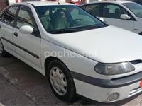 Usado Renault Laguna 110 CV (80 kW) 1999 Blanco Berlina