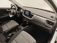 Usado Kia Stonic 101 CV (74 kW) 2025 Blanco SUV