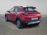 Usado Kia Stonic 100 CV (73 kW) 2024 Rojo SUV