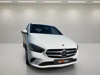 Usado Mercedes B180 116 CV (85 kW) 2019 Blanco Utilitario