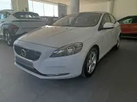 Usado Volvo V40 Kinetic 120 CV (88 kW) 2017 Blanco Berlina